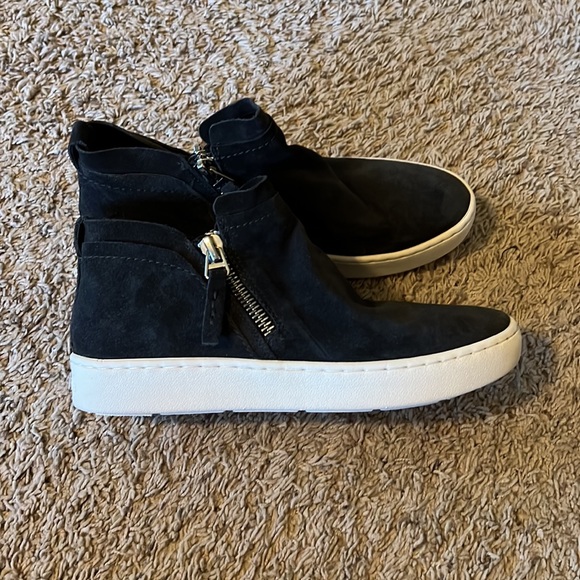 Dark gray dolce vita sneakers-new - Picture 5 of 5